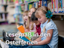 Mehrere Kinder lesen